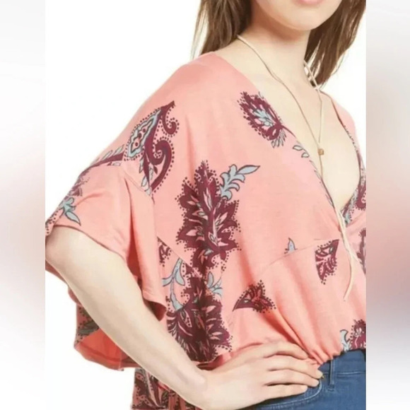 Free People NWT Maui Wowie Floral Printed Top In Passion Flower XSmall - Picture 3 of 5